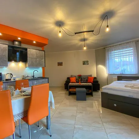 Szóstka Kamienna Apartament *